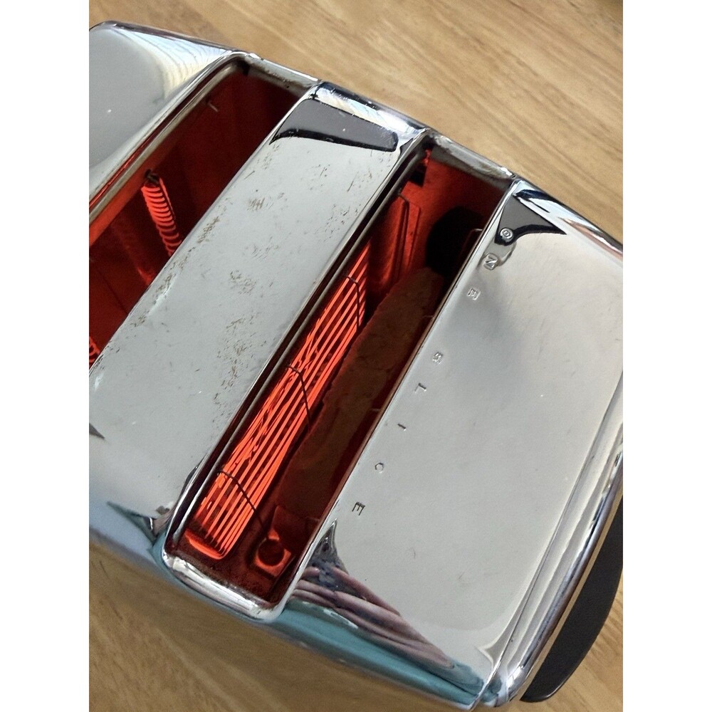 Sunbeam Chrome Model T-20C Automatic Two Slice Toaster - Working - Picture 6 of 11